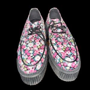 TUK Floral Hello Kitty Platforms